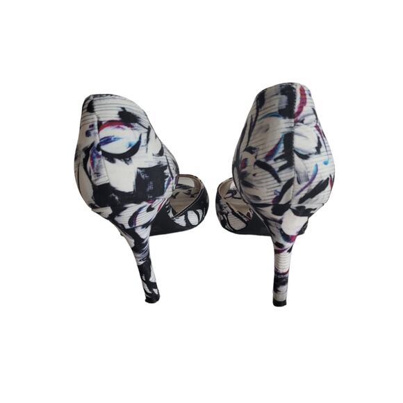 Unisa Women's Slip On Floral Elegant Peep Toe Pump Heels Size 9.5 - Picture 5 of 6